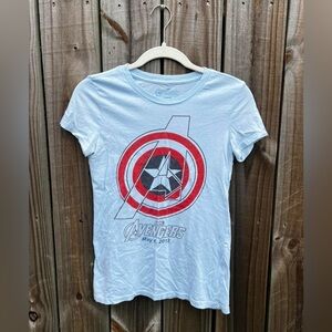 Marvel White Avengers 2012 Promo Tee
SIZE XS FADED BLUE COLOR! ❤️🤍💙
